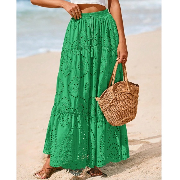 Boho Eyelet Lace stretchy waist Flowy Maxi Skirt - Picture 5 of 9